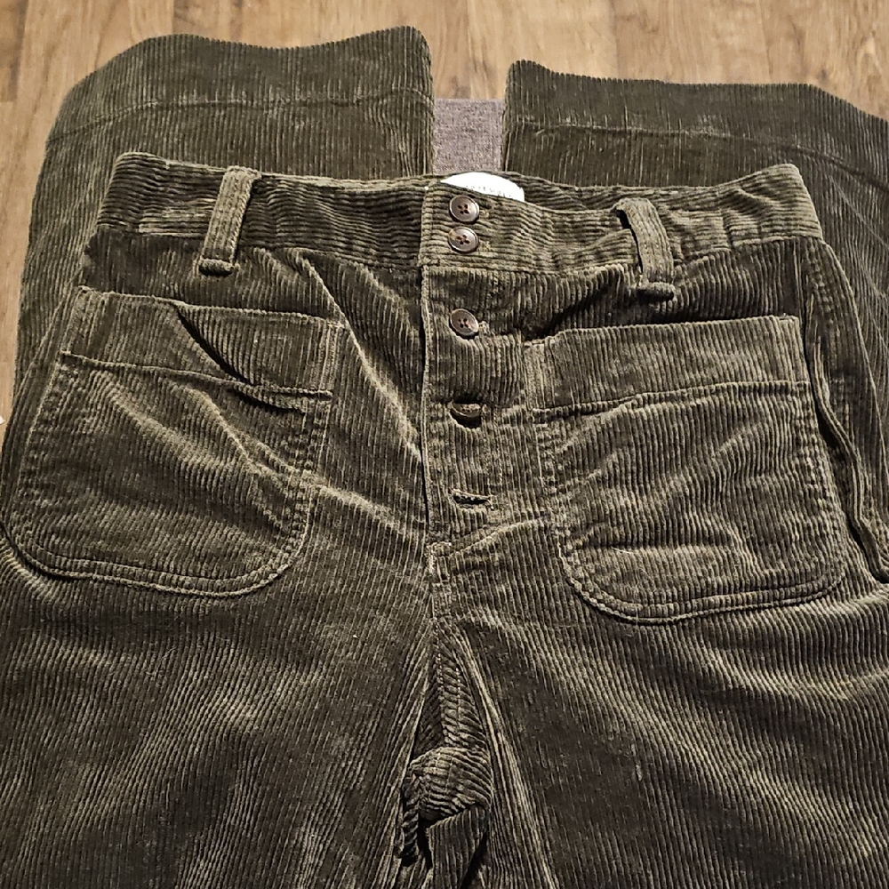 Free Assembly Forest Green Corduroy Trousers Size 6 Women Flare Button Up Wide